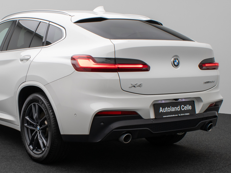BMW X4 xD30d M Sport Kamera Panoram HUD DAB HiFi AHK — photo 15