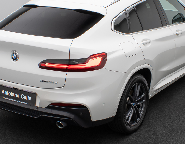 BMW X4 xD30d M Sport Kamera Panoram HUD DAB HiFi AHK — photo 14