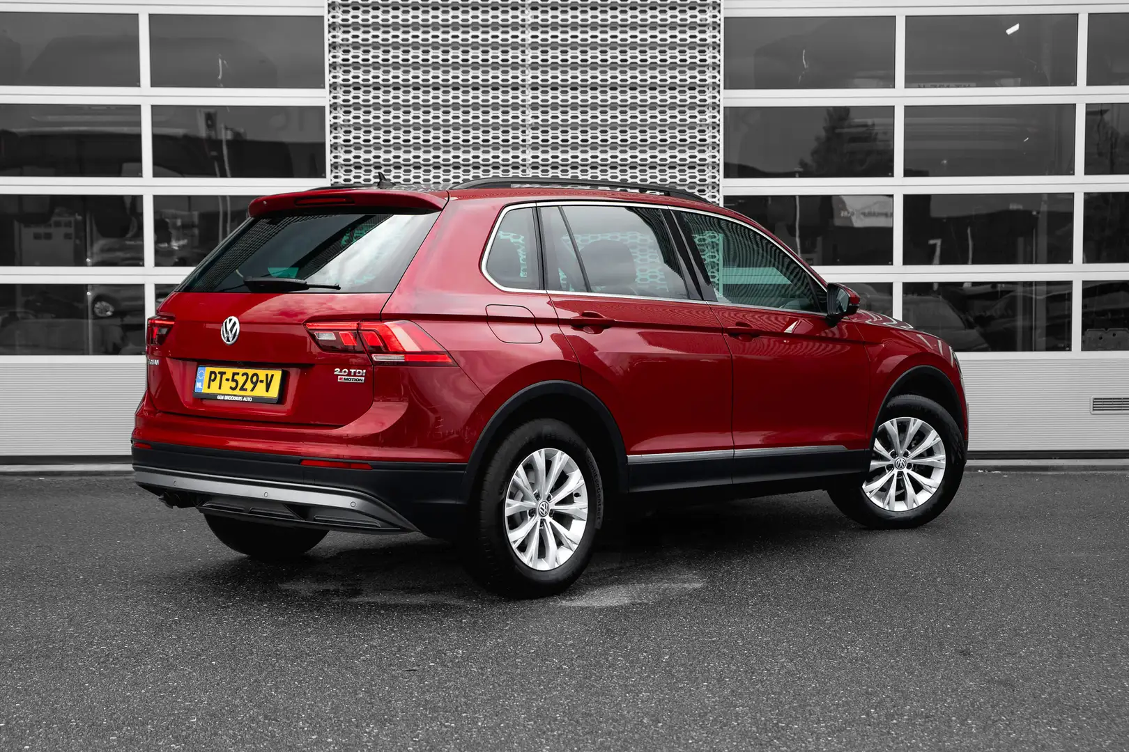 Volkswagen Tiguan 2.0 TDI 150pk 4Motion Comfortline | Trekhaak | Cam Rojo - 2