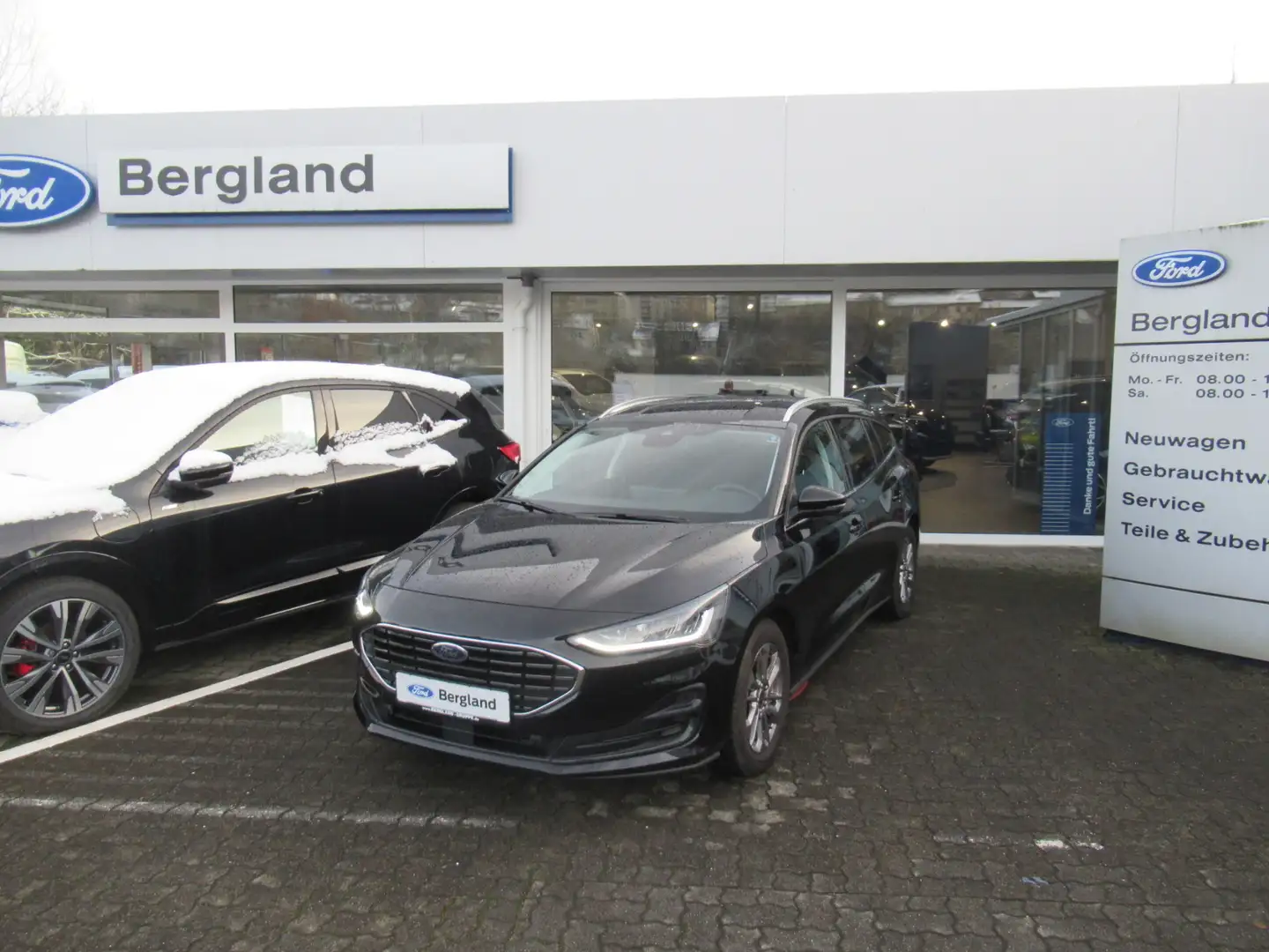 Ford Focus TITANIUM TURNIER 1.0L EB 125PS Noir - 1