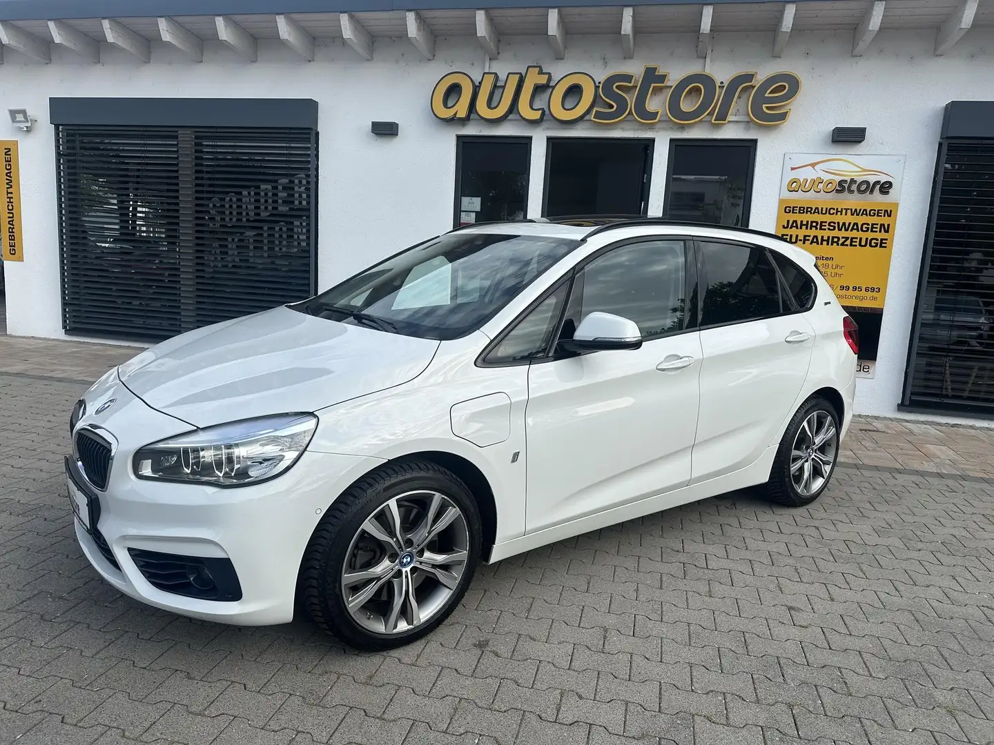 BMW 225 Active Tourer 2er - 225xe Sport Line 165 kW (22... White - 2