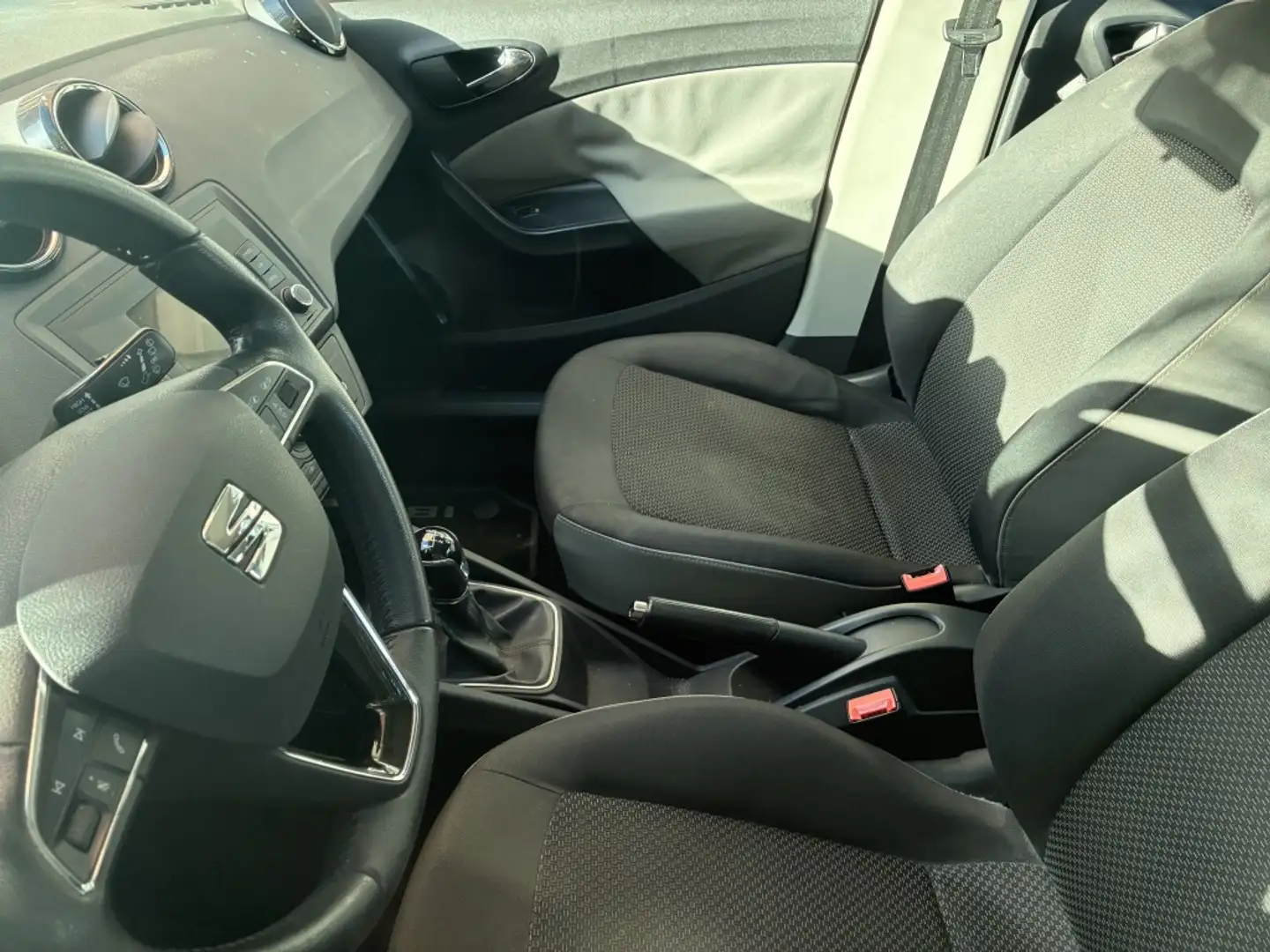 SEAT Ibiza 1.2 TSI Reference Blanco - 2