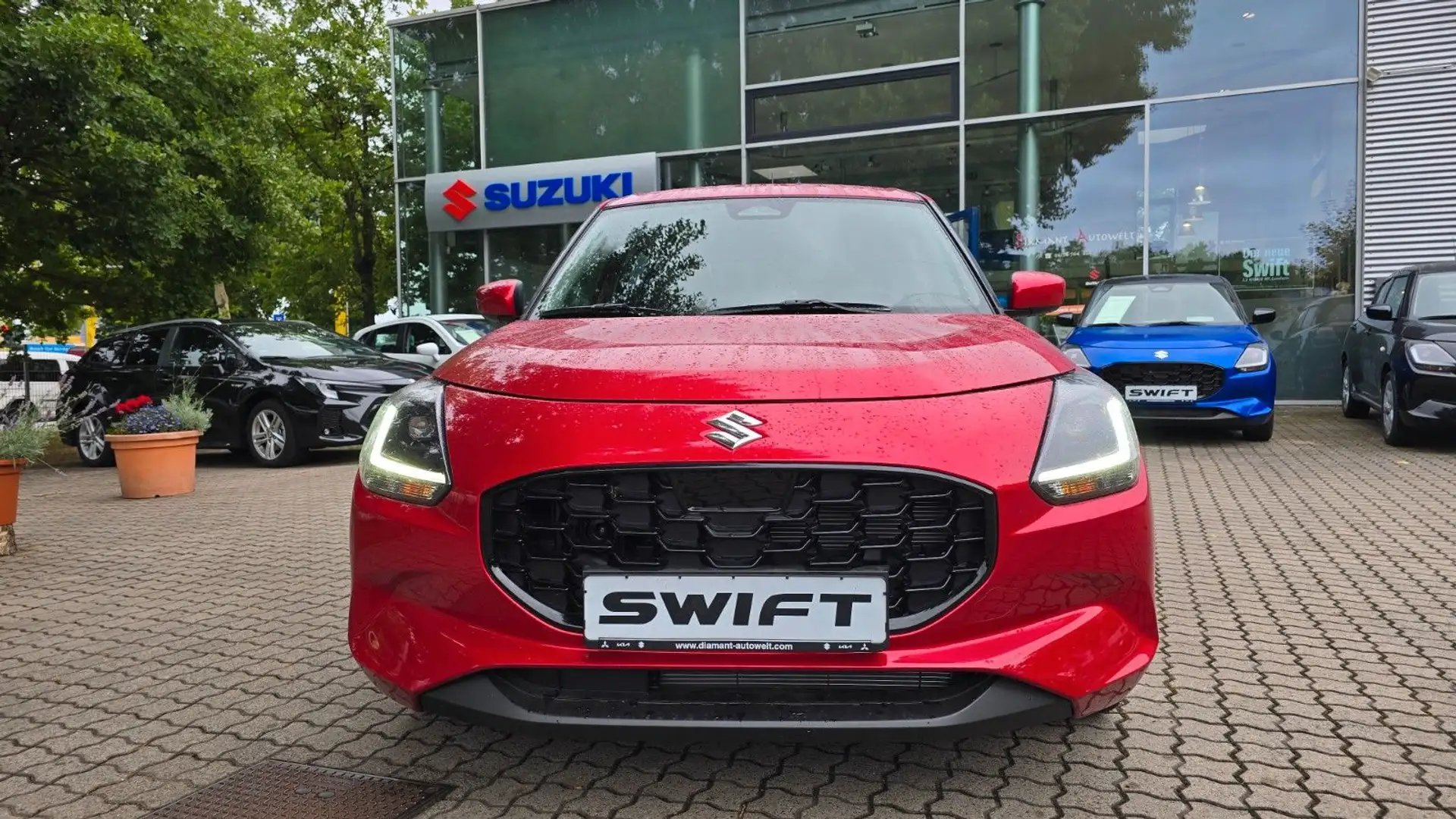 Suzuki Swift 1.2 Comfort Hybrid MT Rouge - 2