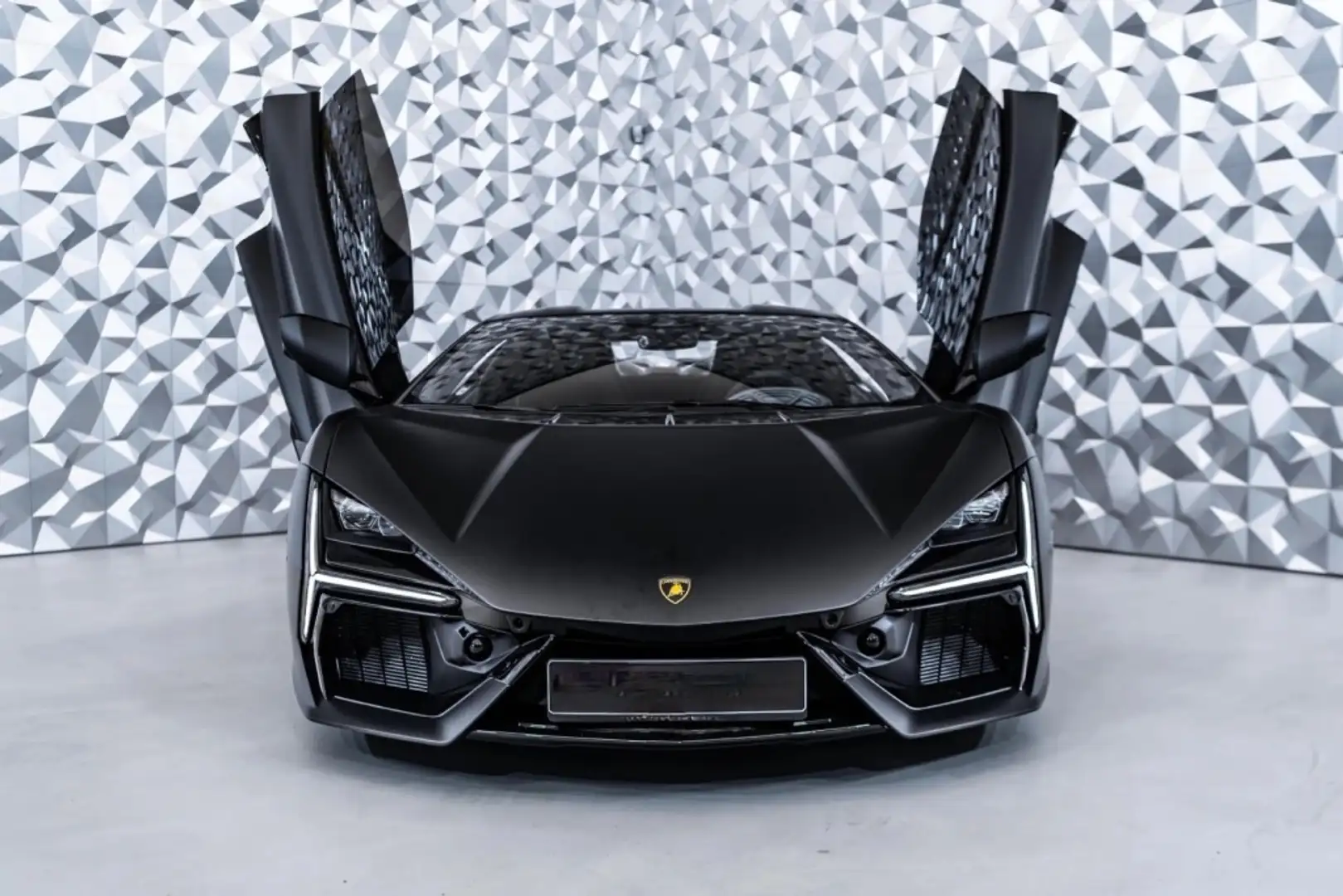 Lamborghini Revuelto Negru - 2