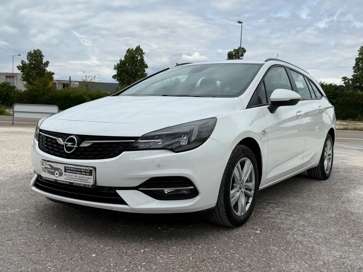 Opel Astra ST 1.5 Diesel 90kW Edition Automatik*NAVI* Weiß - 1