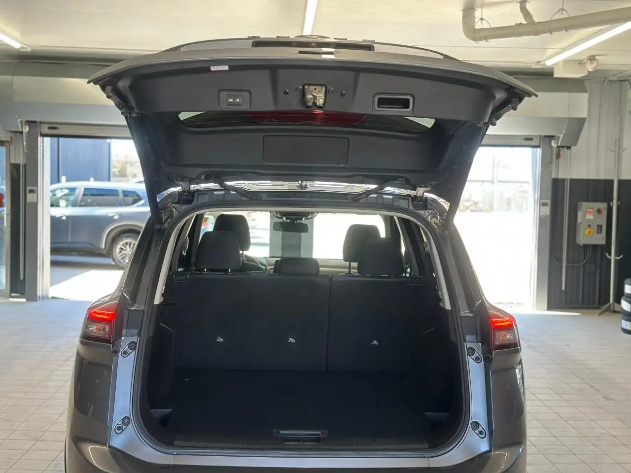 Nissan Rogue снимка Nissan Rogue
