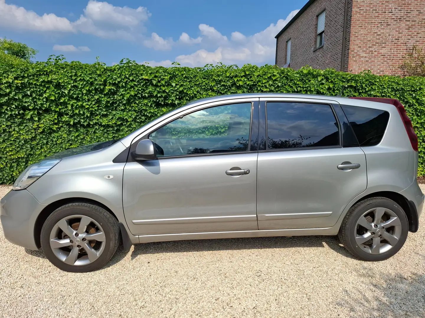 Nissan Note 1.4i Zilver - 1