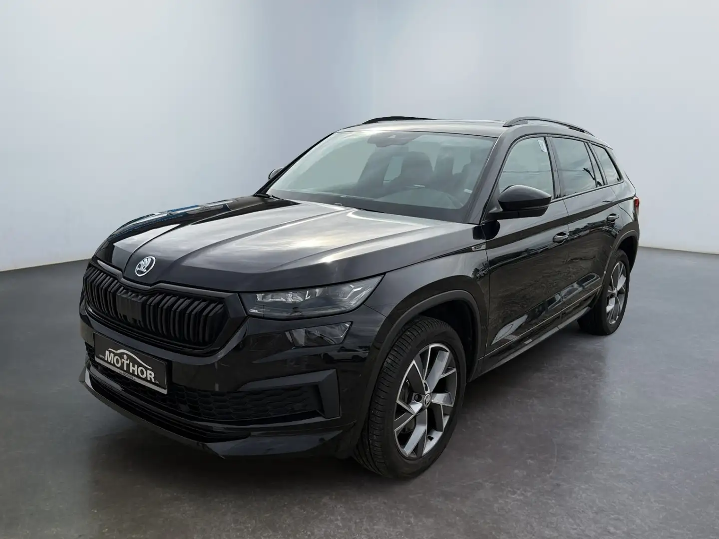 Skoda Kodiaq Sportline 2.0 TDI 4x4 DSG Panoramadach Schwarz - 2
