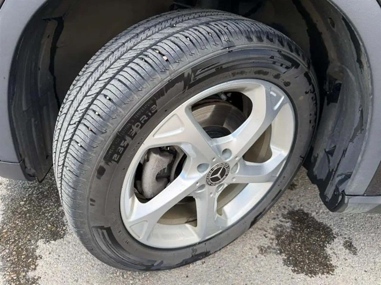 Mercedes-Benz GLA снимка Mercedes-Benz GLA