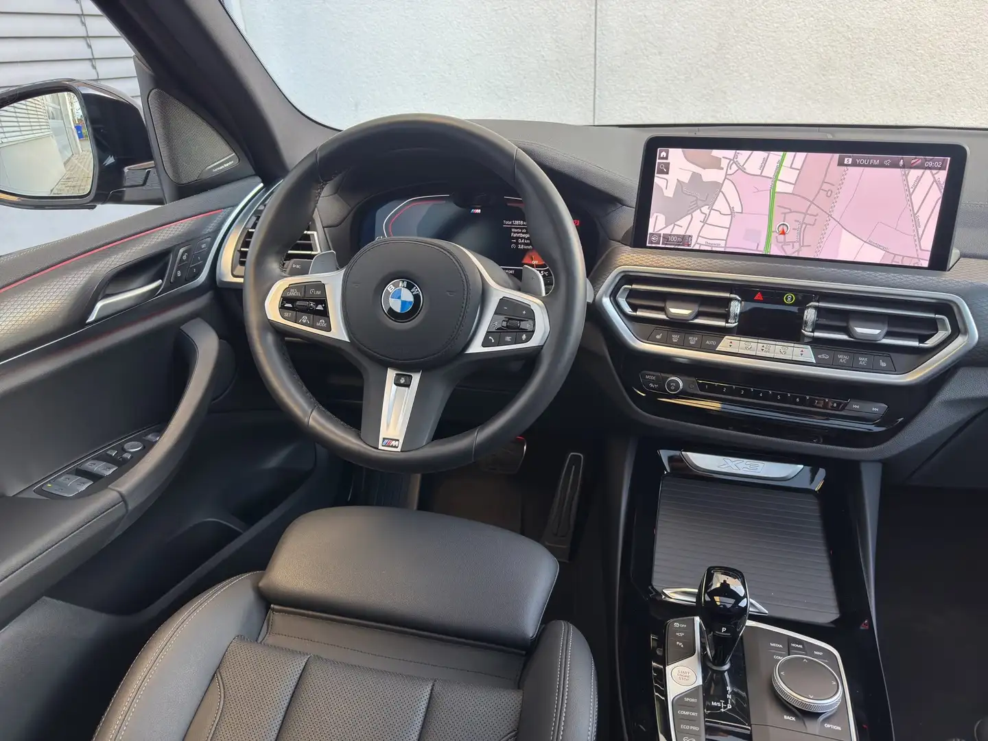 BMW X3 xDr30i M Sportpaket Laser HUD ParkAs+ Pano Grau - 2