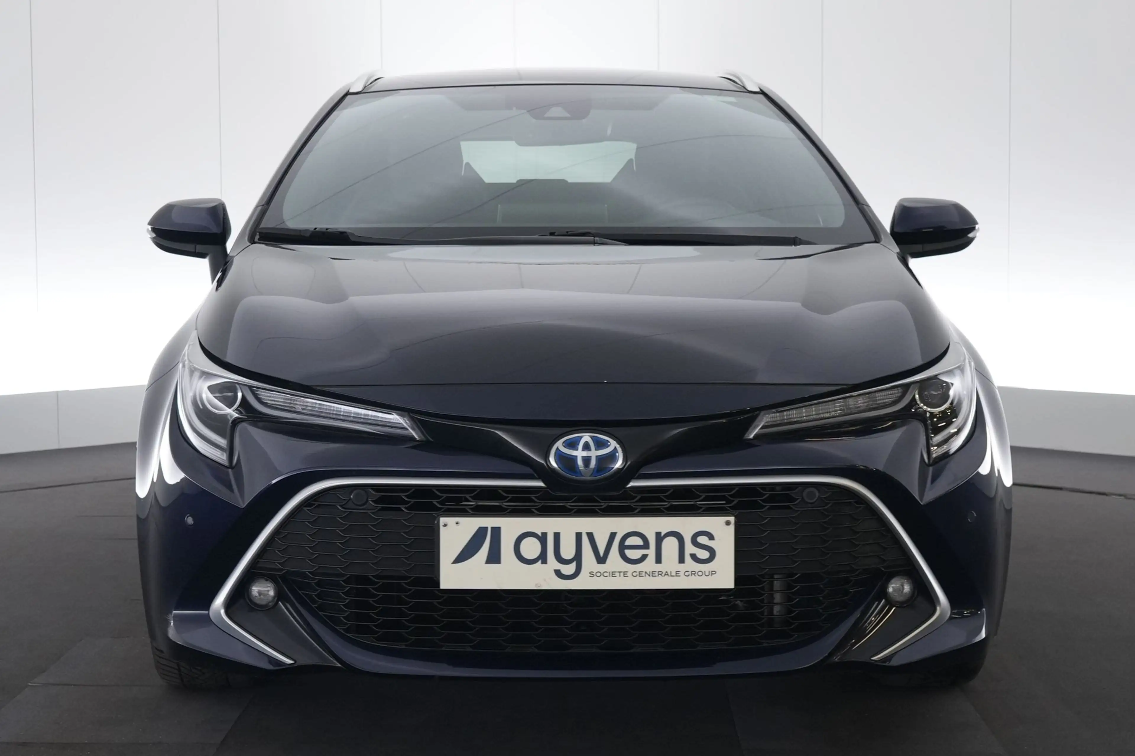 Toyota Corolla Touring Sports 1.8 HEV Premium E-CVT LEDER/STOF LE — photo 2