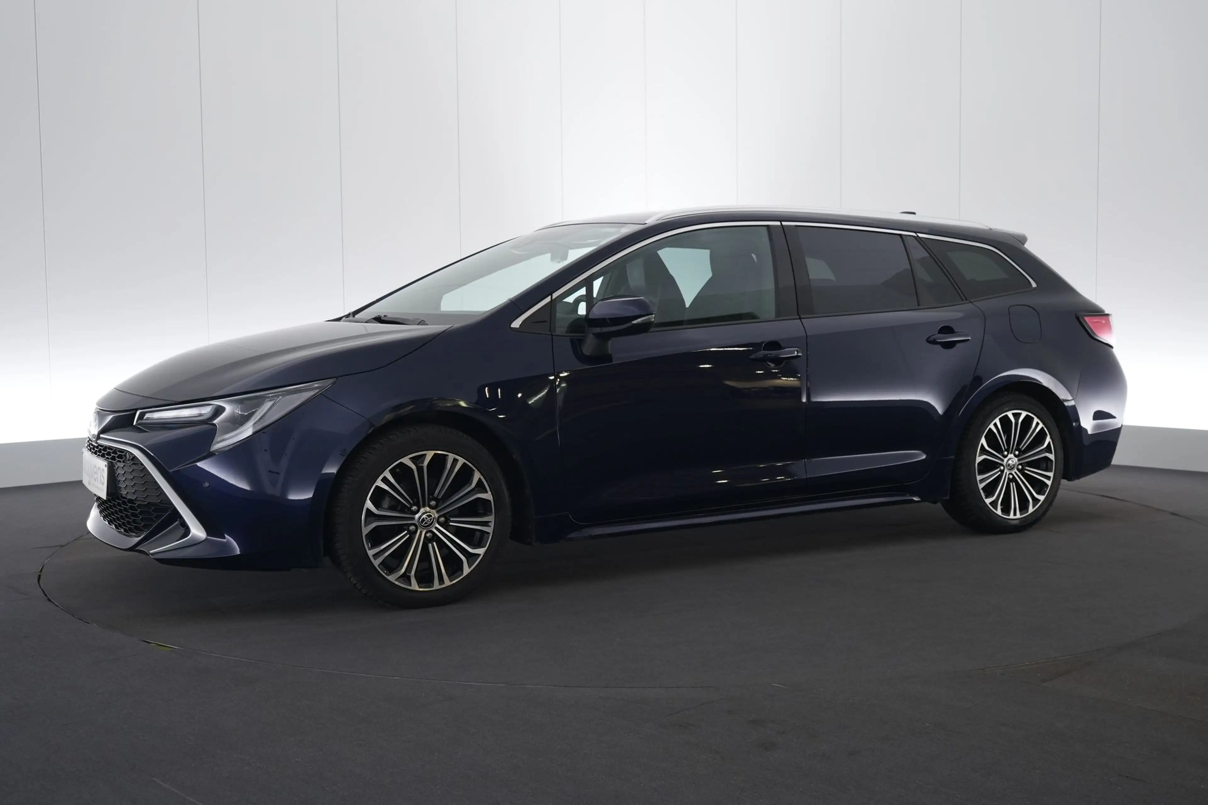 Toyota Corolla Touring Sports 1.8 HEV Premium E-CVT LEDER/STOF LE — photo 12