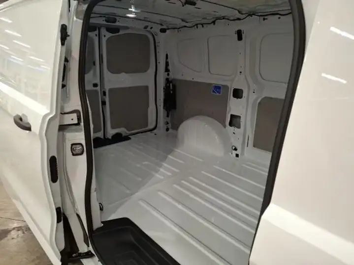 Volkswagen Transporter 2025, foto 5