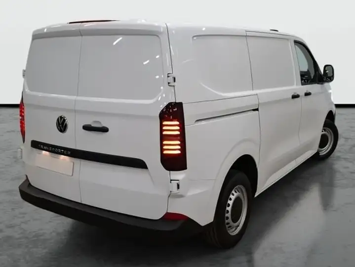 Volkswagen Transporter 2025, foto 2