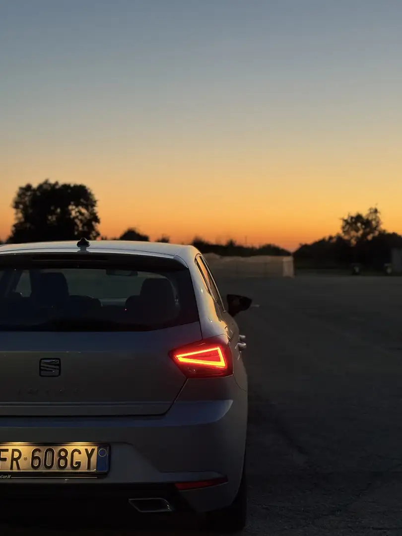 SEAT Ibiza 1.0 mpi Business 80cv - 1