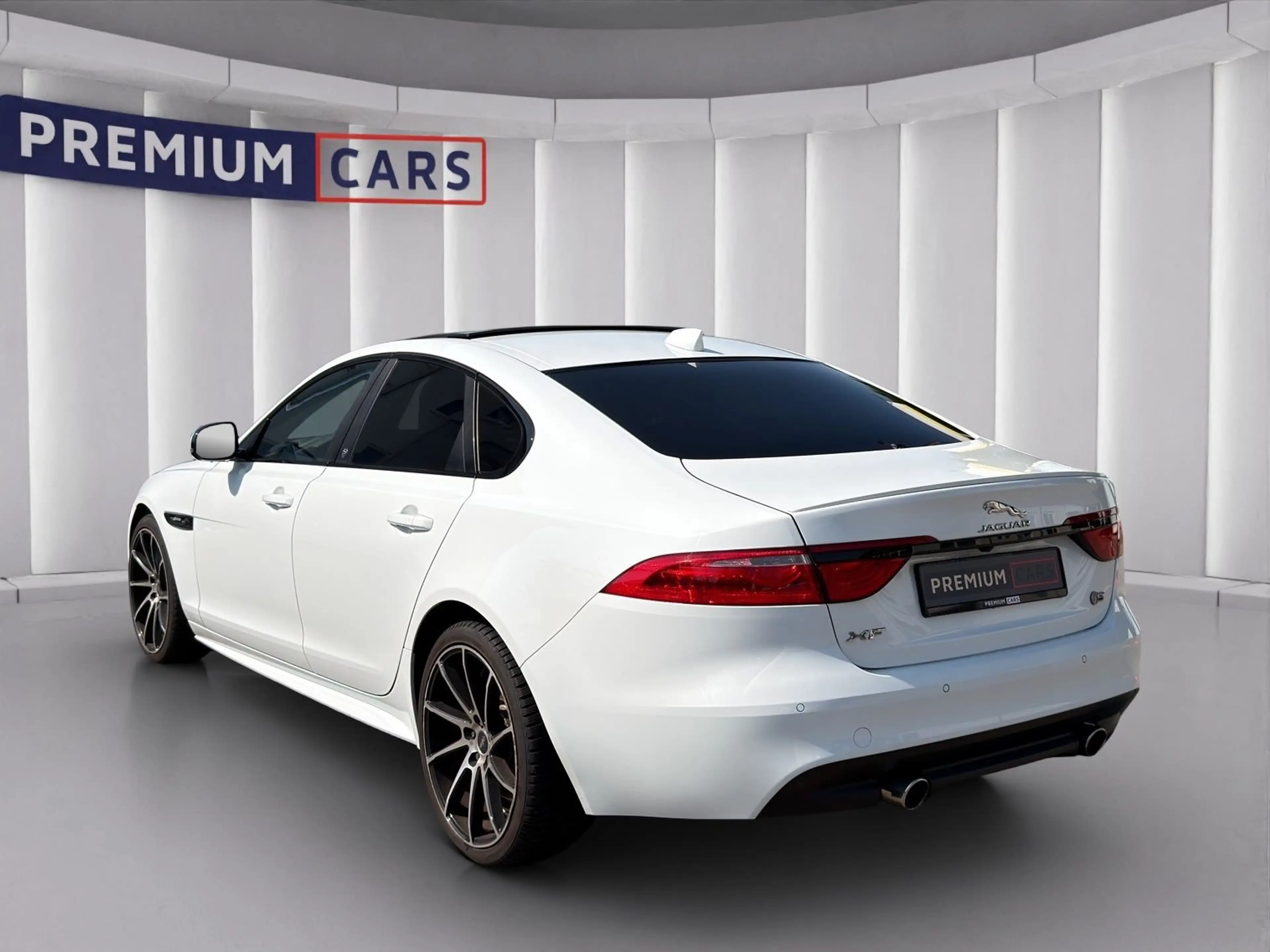 Jaguar XF Lim. R-Sport *Finanzierung*Garantie* — photo 3