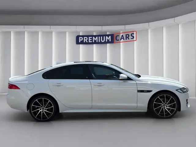 Jaguar XF view 6
