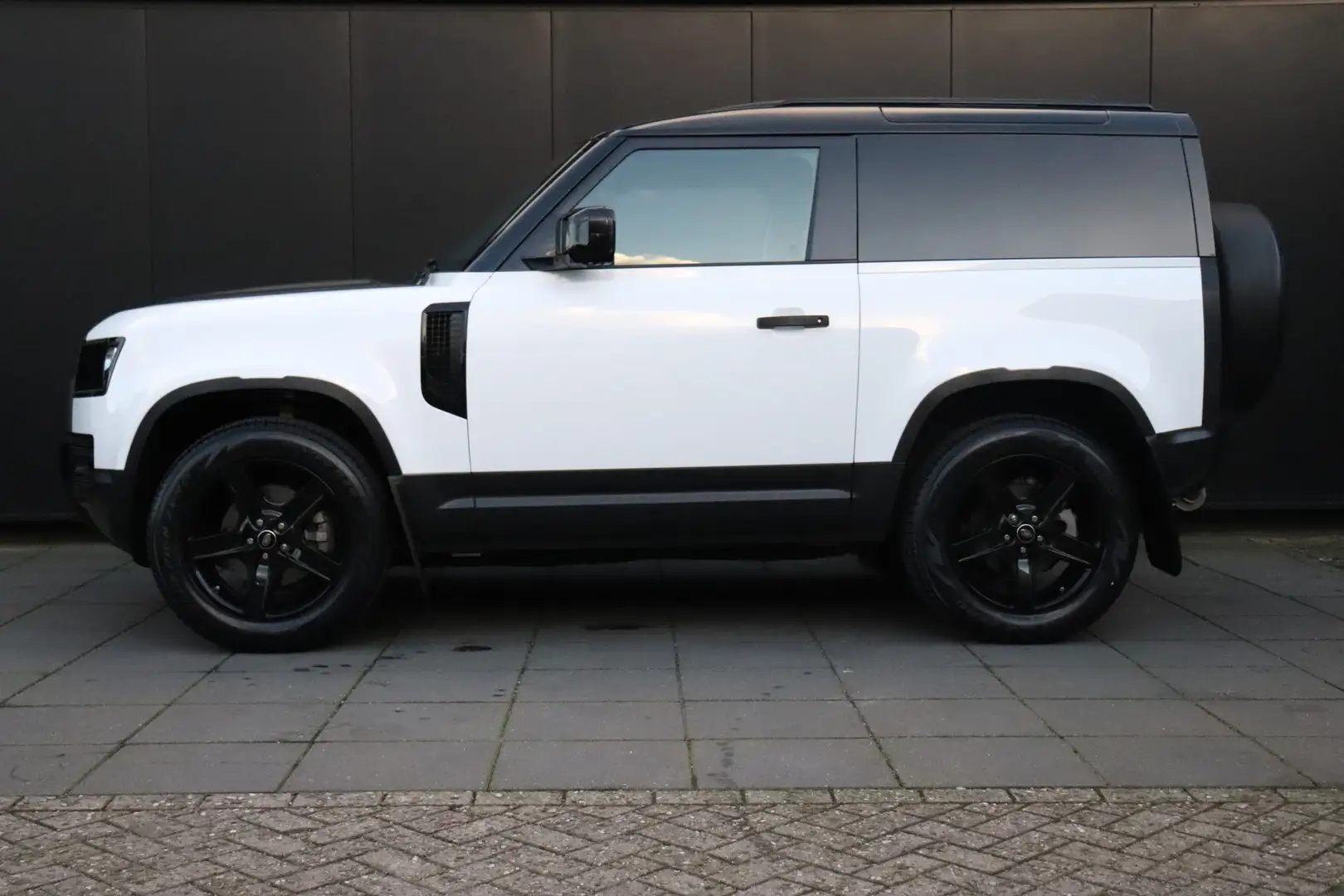 Land Rover Defender 3.0 200D 90 MHEV | GRIJS KENTEKEN | STOELVERW. | 3 Wit - 2