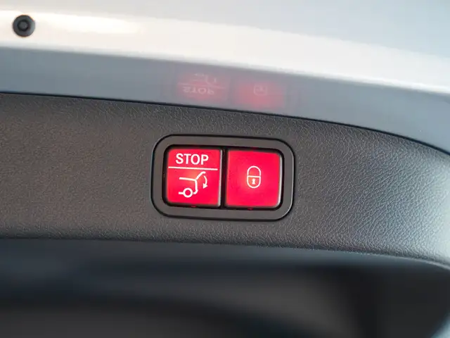 Mercedes-Benz GLB view 6