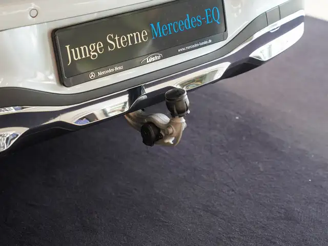 Mercedes-Benz GLB view 7