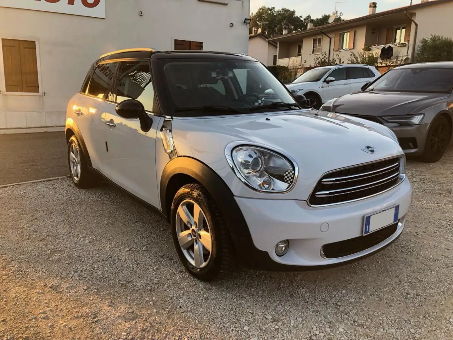 MINI Cooper D Countryman Mini Automatica OK NEOPATENTAT Bianco - 2