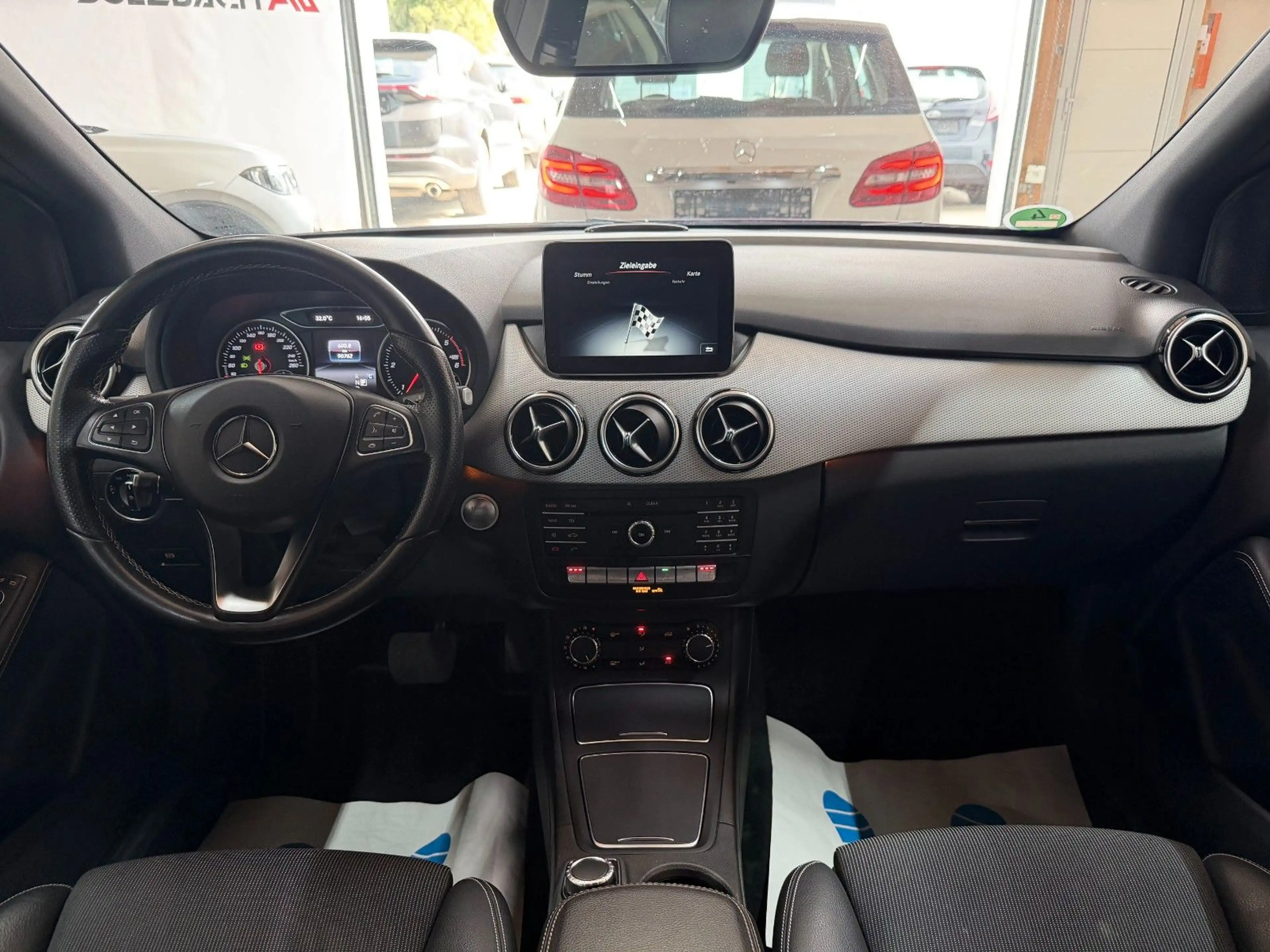 Mercedes-Benz B 220 d 4Matic UrbanStyle/AHK/STANDHZG/KAMERA — photo 15