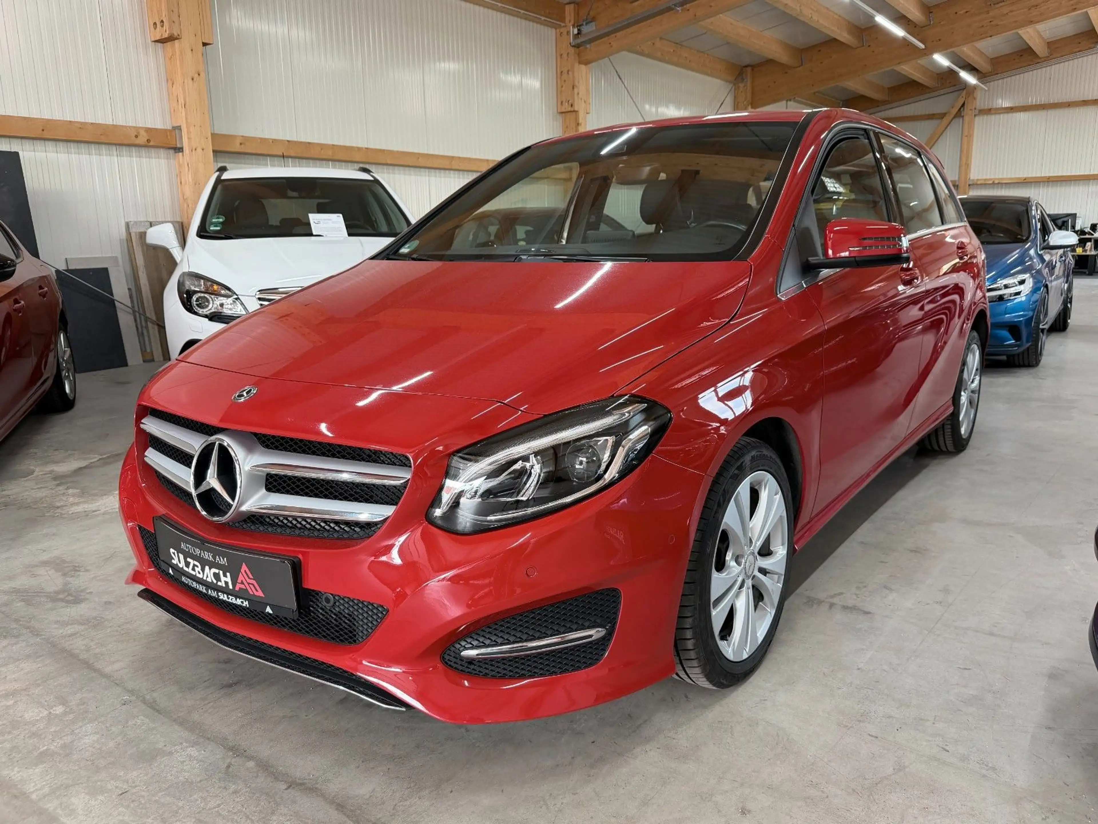 Mercedes-Benz B 220 d 4Matic UrbanStyle/AHK/STANDHZG/KAMERA