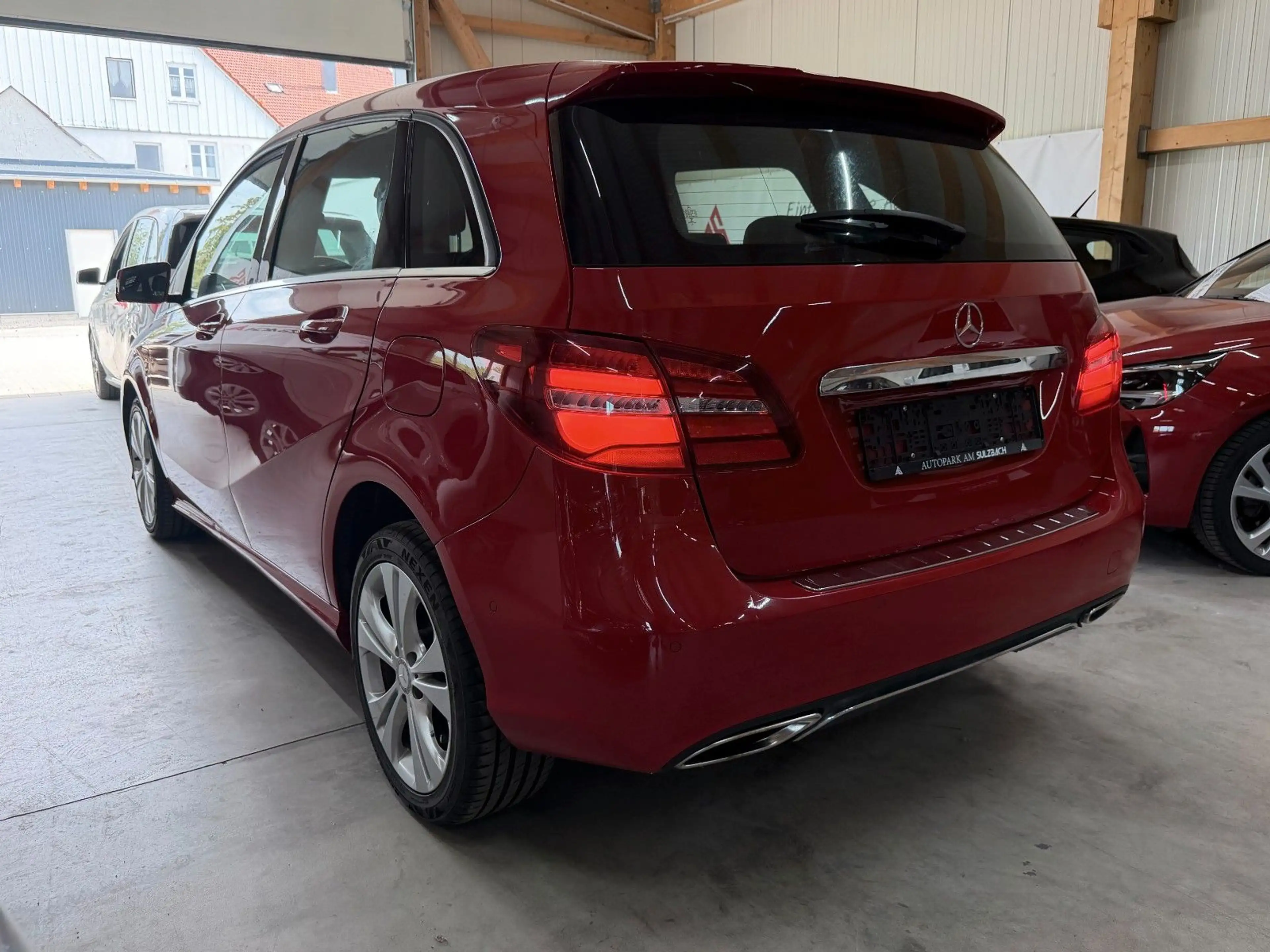 Mercedes-Benz B 220 d 4Matic UrbanStyle/AHK/STANDHZG/KAMERA — photo 6