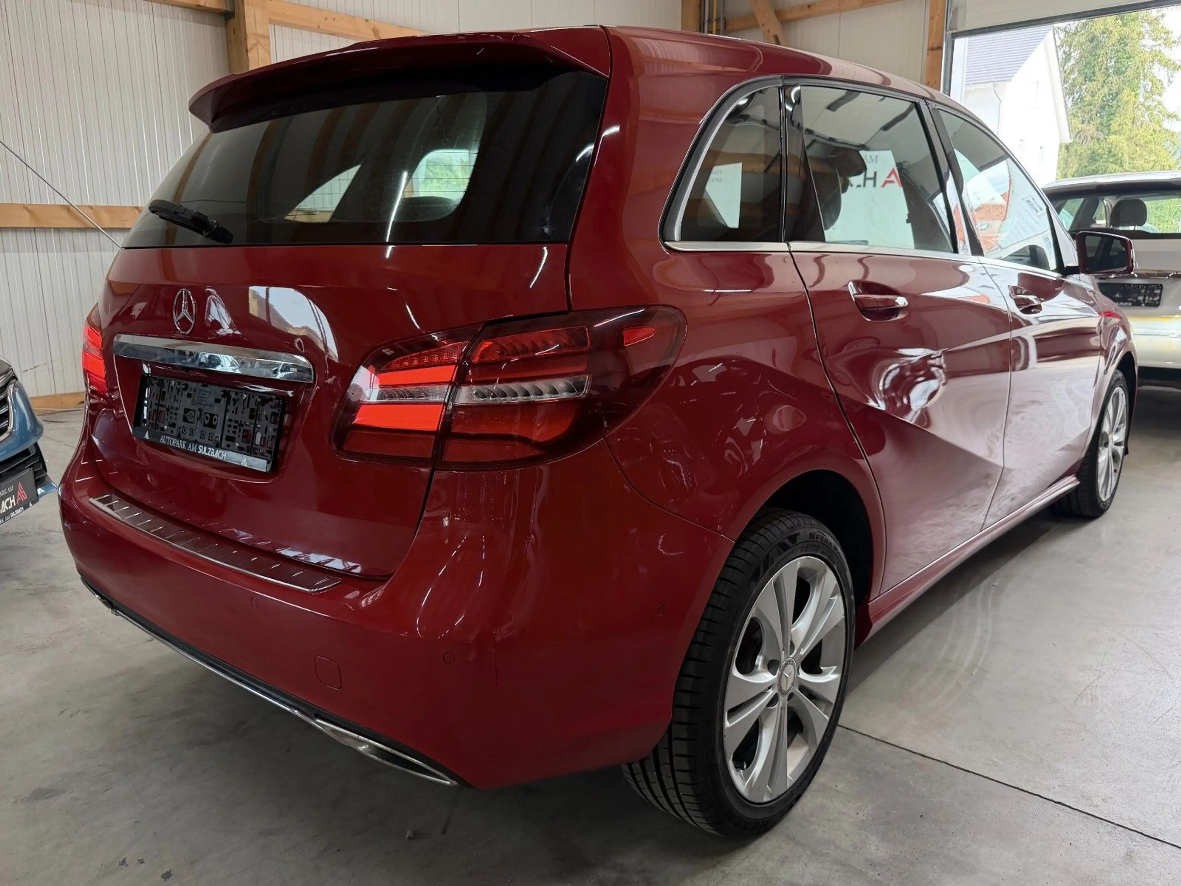 Mercedes-Benz B 220 d 4Matic UrbanStyle/AHK/STANDHZG/KAMERA — photo 4