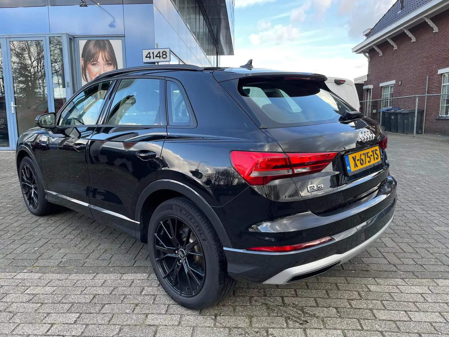 Audi Q3 Q3 35 TFSI Adv edition Plus Чорний - 2