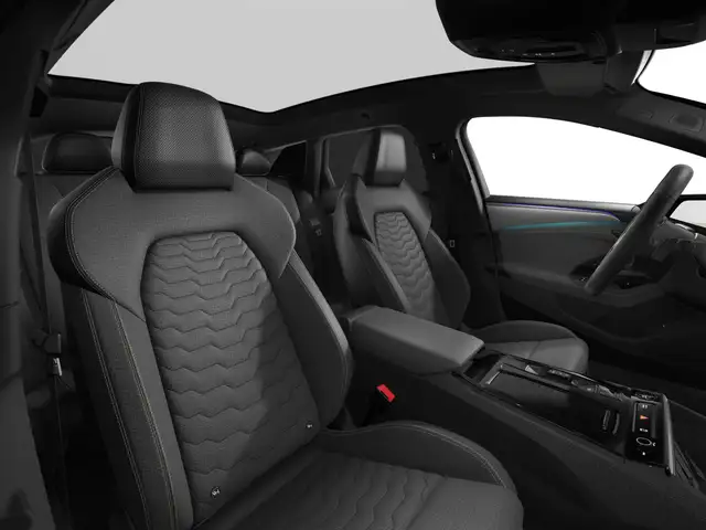 Audi E-Tron view 10