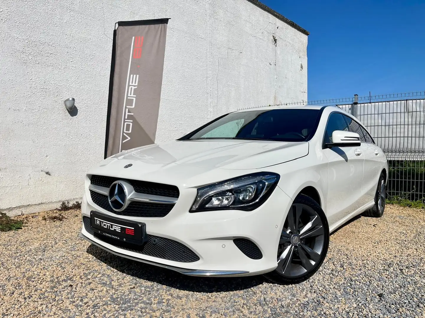 Mercedes-Benz CLA 180 BOITE-AUTO/FULL-LED/NAVI/MI-CUIR/SIEGES-CHAUFF/PDC Blanc - 2