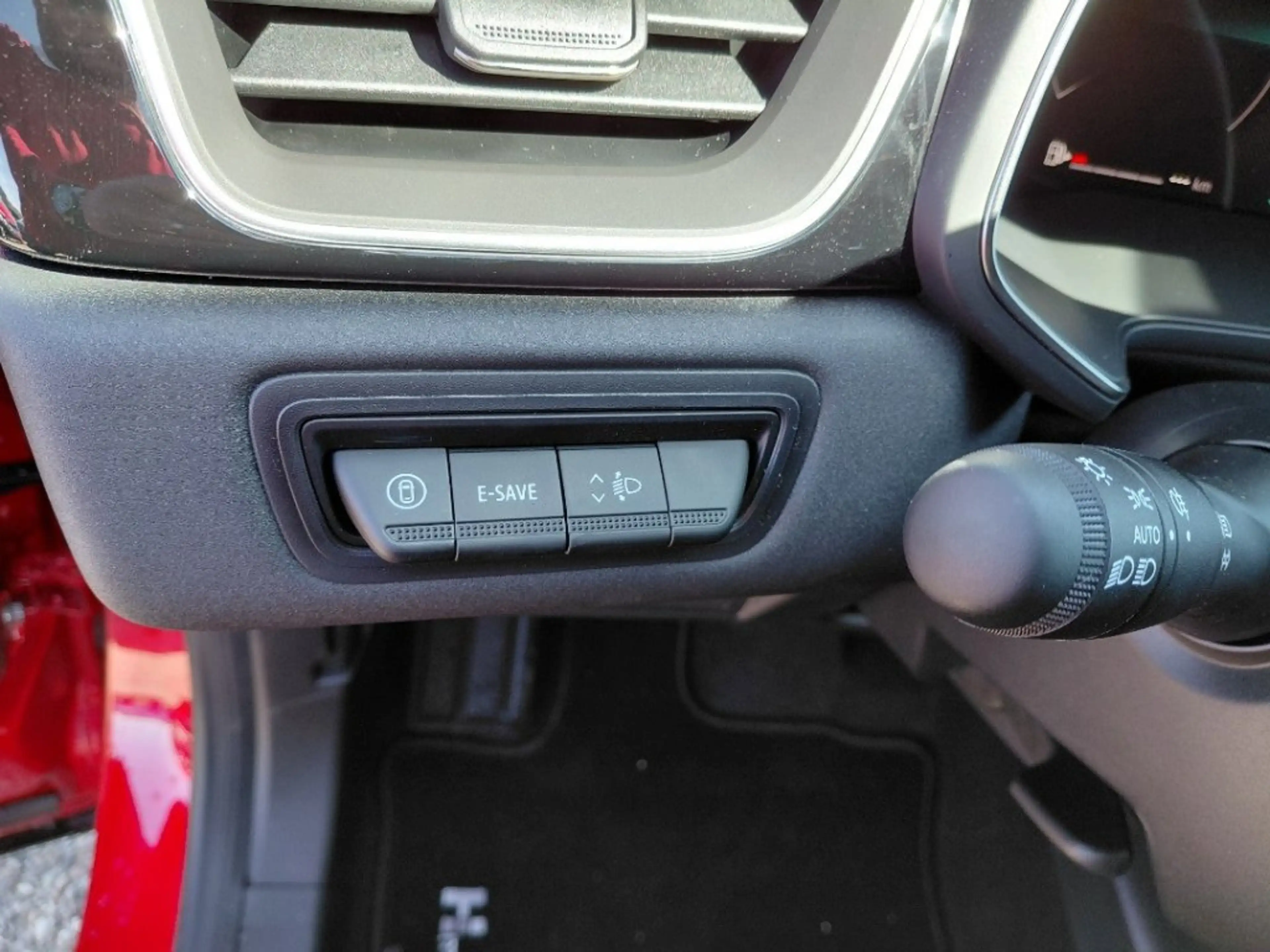 Mitsubishi Grandis 1,8 HEV Intense S+C+T 26,5 — photo 8