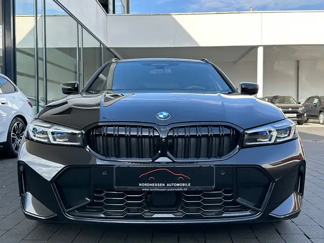 BMW 3 Series view 5