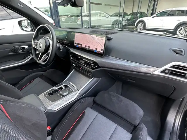BMW 3 Series view 14