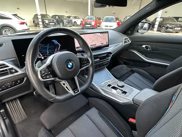 BMW 3 Series view 12
