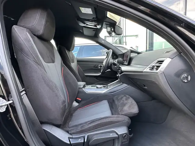 BMW 3 Series view 15