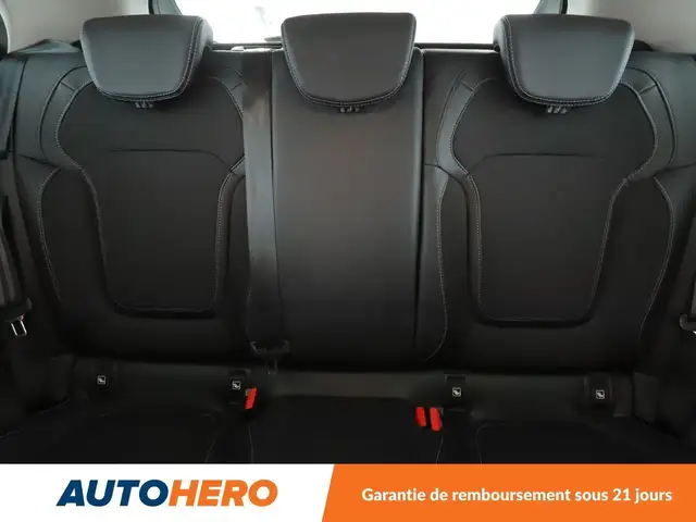 Renault Megane view 15
