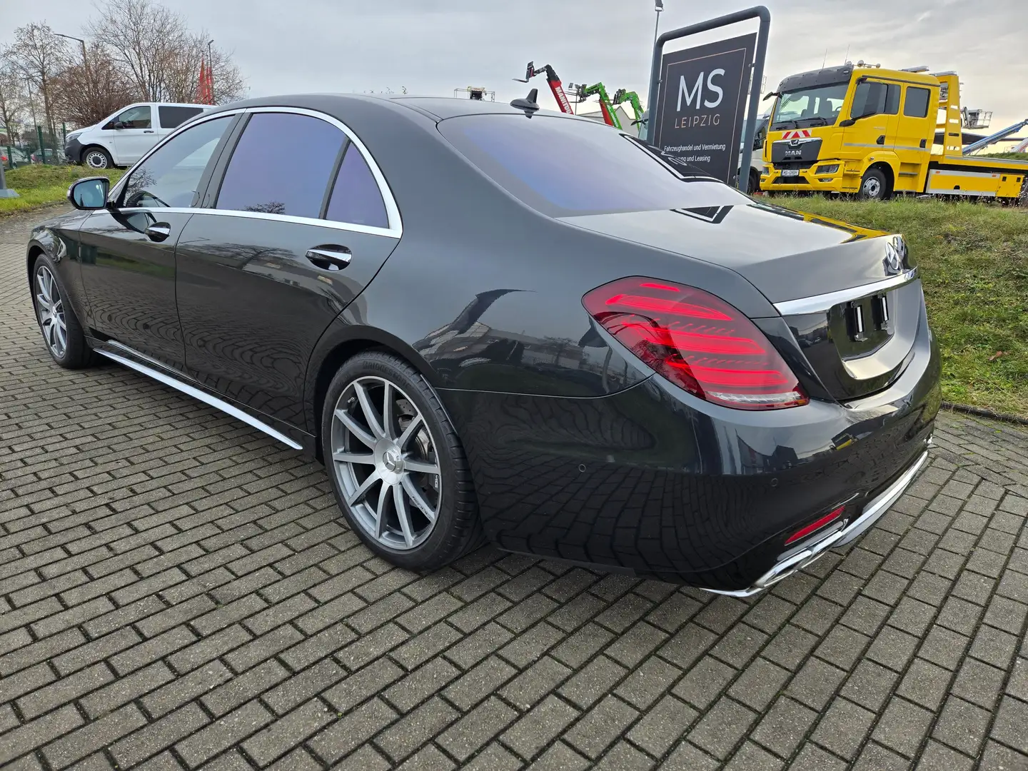 Mercedes-Benz S 63 AMG S63 AMG 4matic Lang Pano / HUD / Exclusive Negru - 2