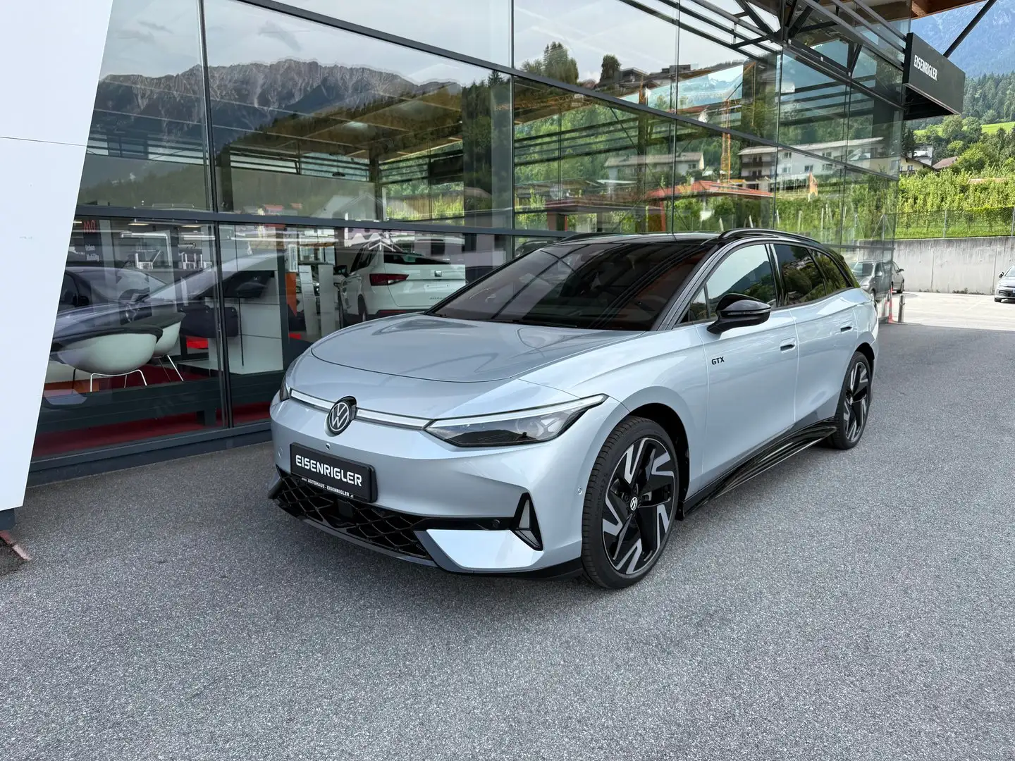 Volkswagen ID.7 Tourer GTX 4MOTION 250 kW Business Silber - 1