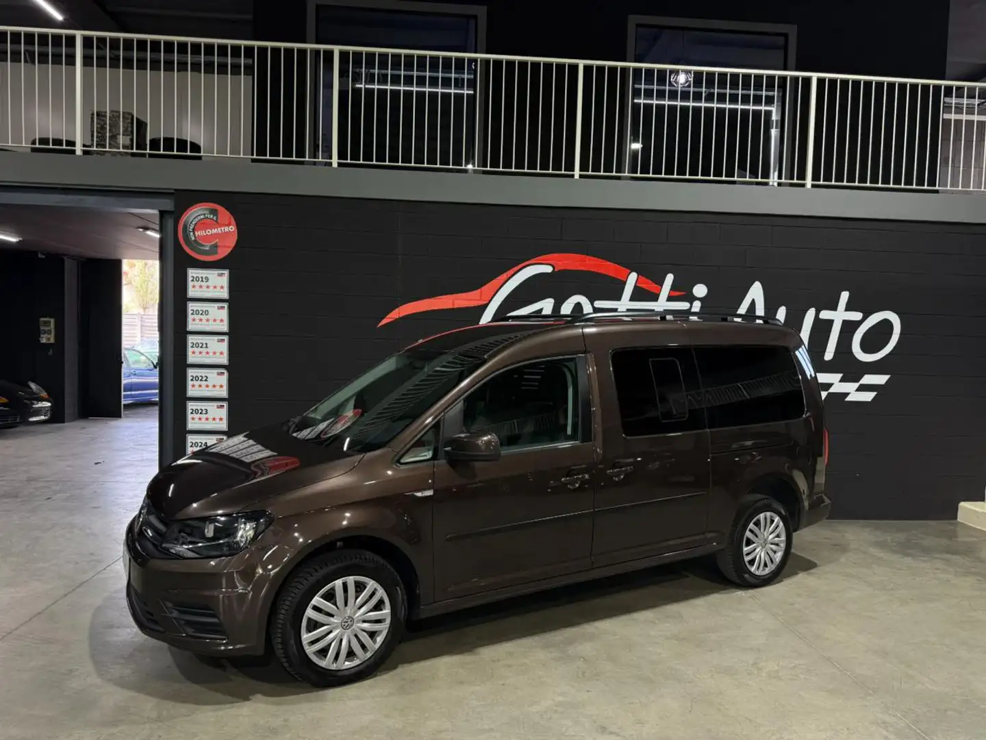 Volkswagen Caddy 4X4 AUTOCARRO 5 POSTI EURO6D MAXI Brown - 2