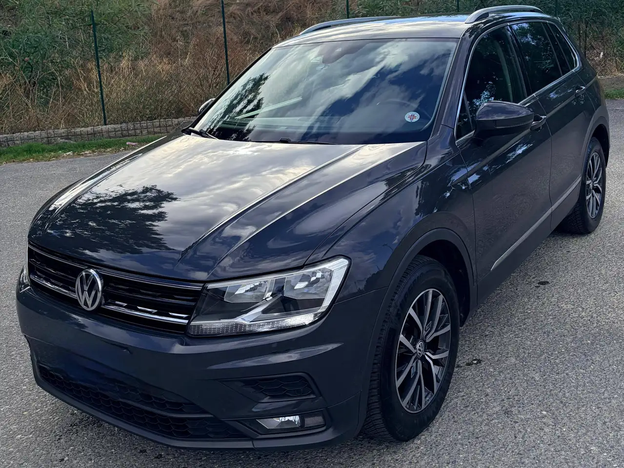 Volkswagen Tiguan Tiguan II 2016 2.0 tdi Business 150cv dsg — photo 1 of 11
