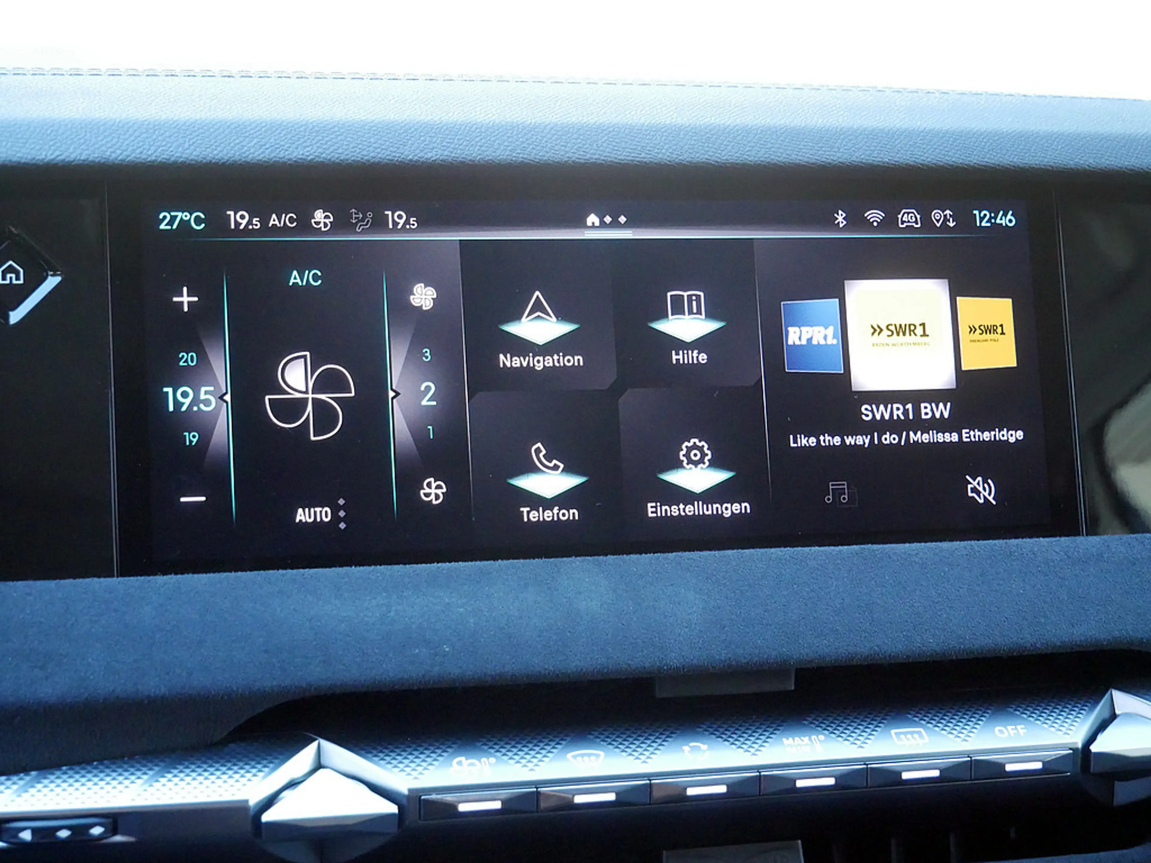 DS Automobiles DS 4 1.5 BlueHDi 130 Performance Line+ LED — photo 13