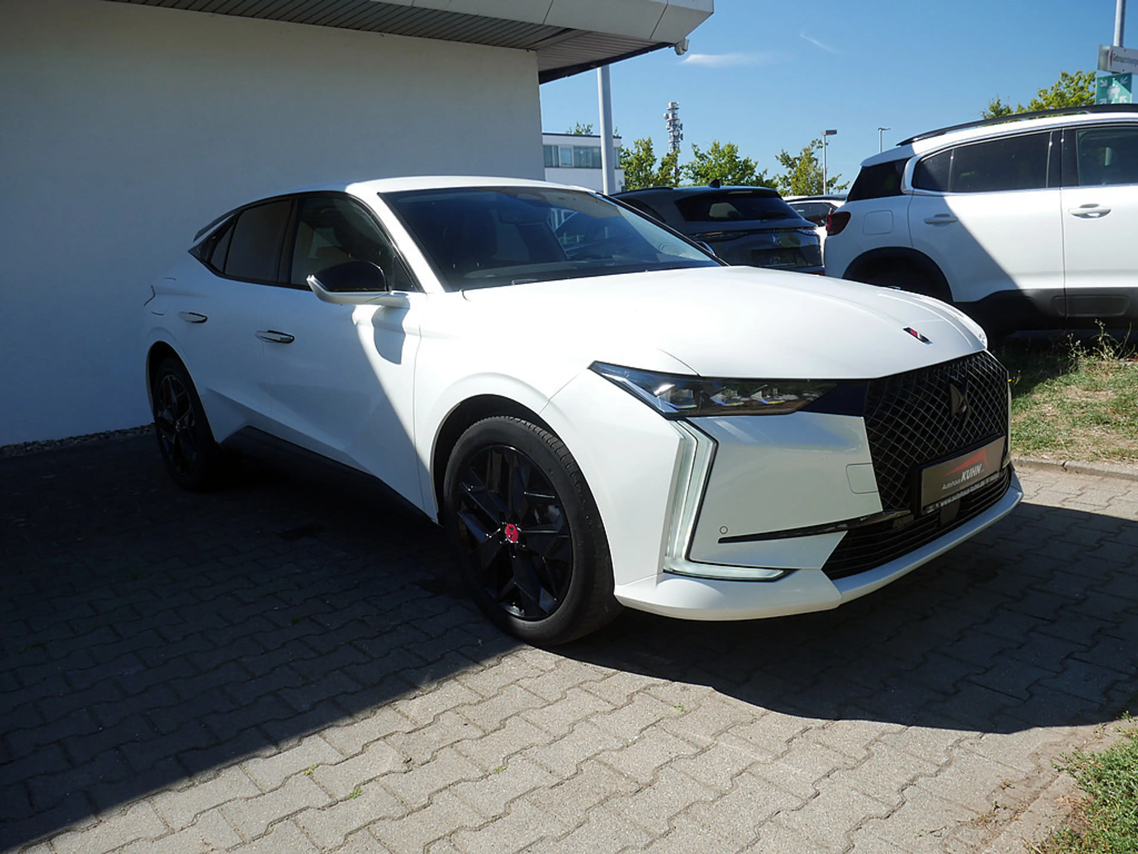 DS Automobiles DS 4 1.5 BlueHDi 130 Performance Line+ LED — photo 3