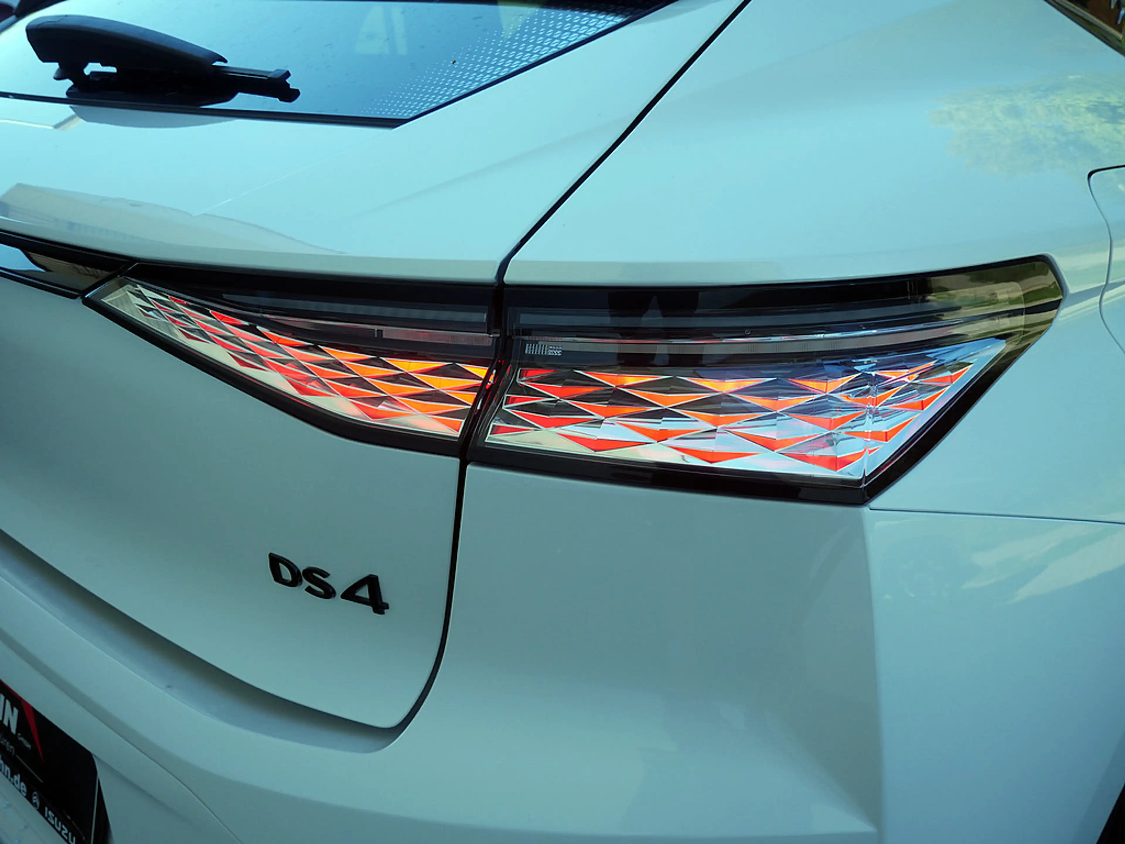 DS Automobiles DS 4 1.5 BlueHDi 130 Performance Line+ LED — photo 9