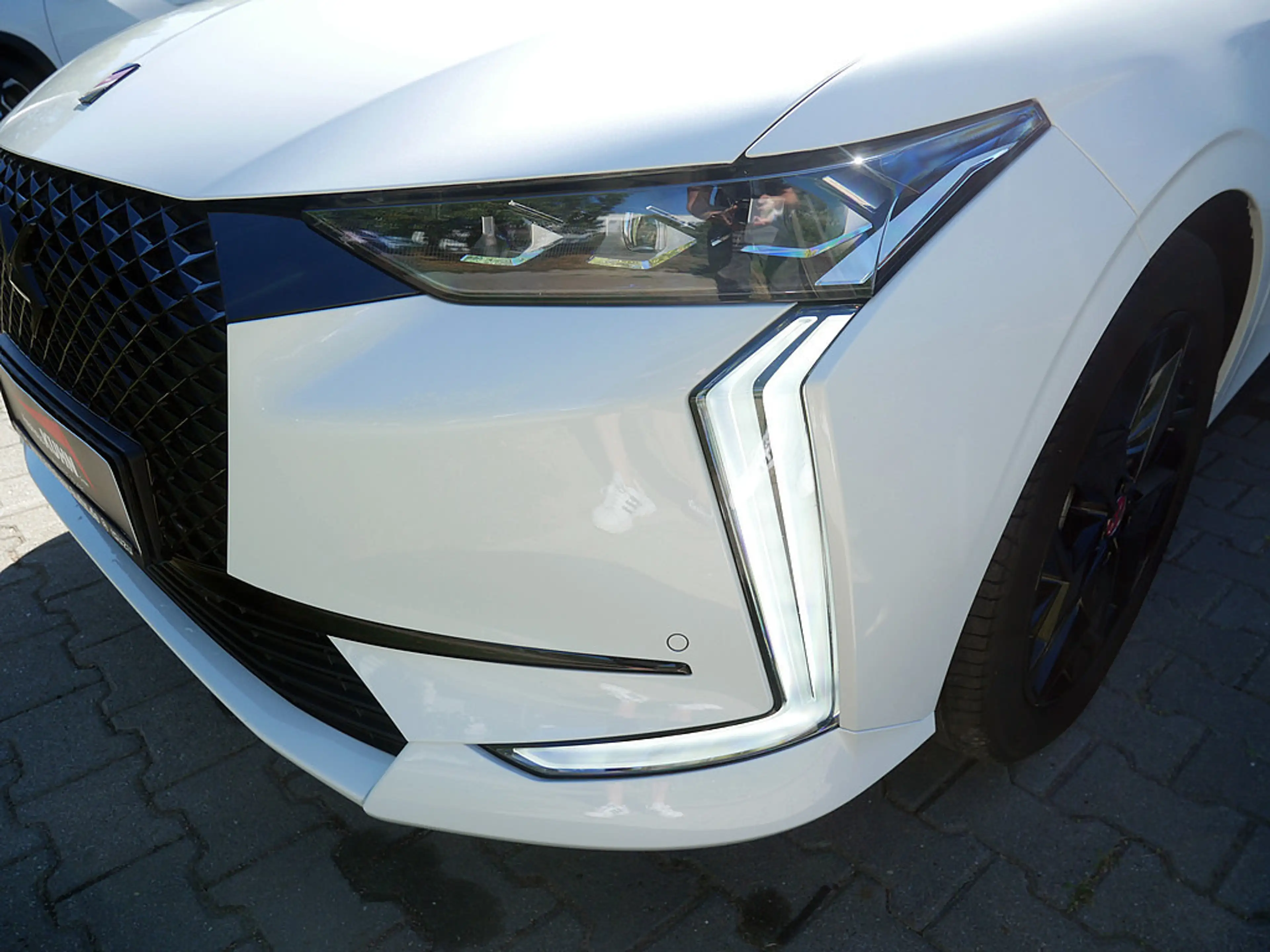 DS Automobiles DS 4 1.5 BlueHDi 130 Performance Line+ LED — photo 7