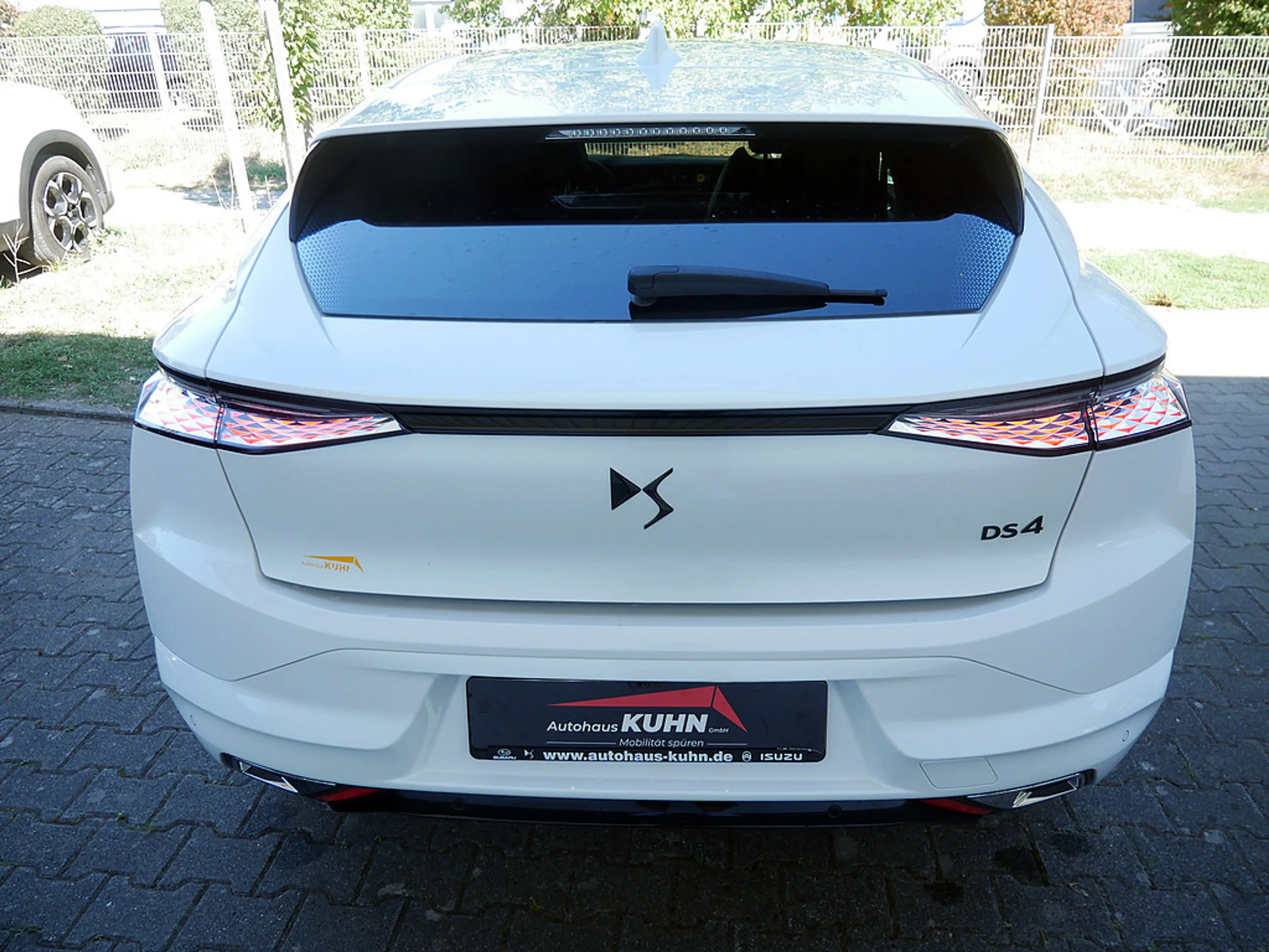 DS Automobiles DS 4 1.5 BlueHDi 130 Performance Line+ LED — photo 8