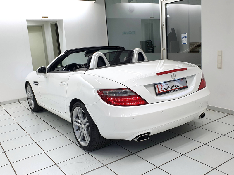 Mercedes-Benz SLK 200 SLK 200 (BlueEFFICIENCY) 7G-TRONIC 1.Hand Scheckheft MB Leder Navi Pano BiXenon AIRSCARF — photo 8