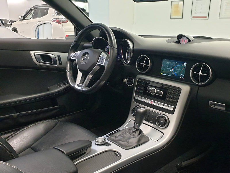 Mercedes-Benz SLK 200 SLK 200 (BlueEFFICIENCY) 7G-TRONIC 1.Hand Scheckheft MB Leder Navi Pano BiXenon AIRSCARF — photo 12