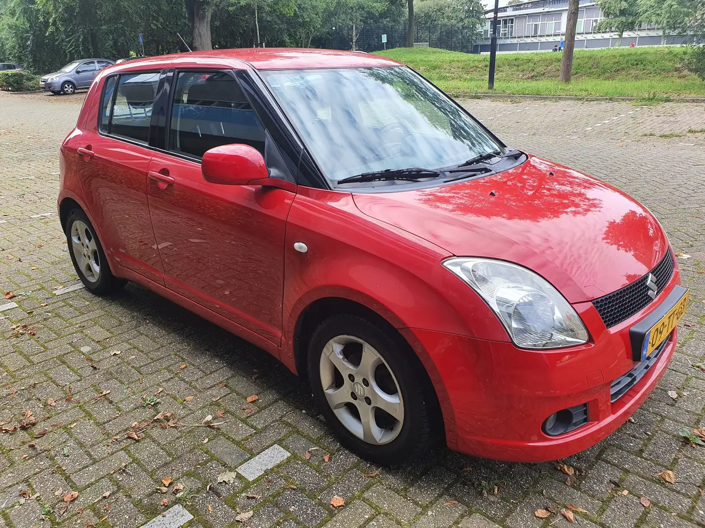 Suzuki Swift 1.3 Shogun | NAP 120.000 | Airco Rood - 1